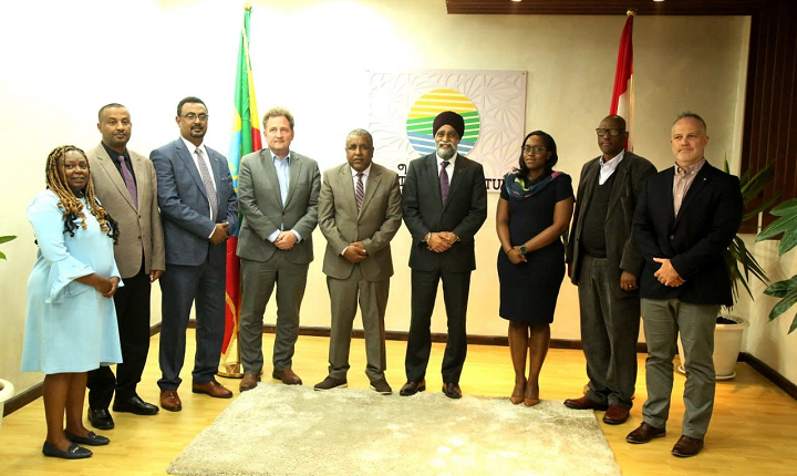 Minister of Agriculture Girma Amente meets with Canada’s Minister of ...